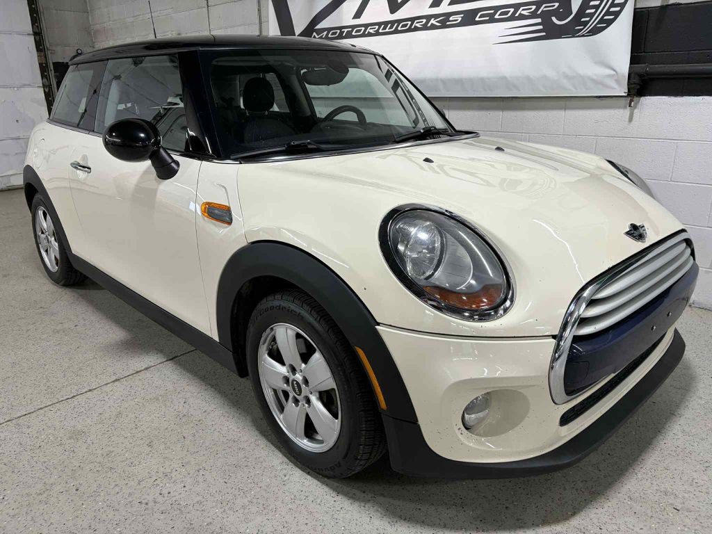 2015 MINI Cooper Image 4