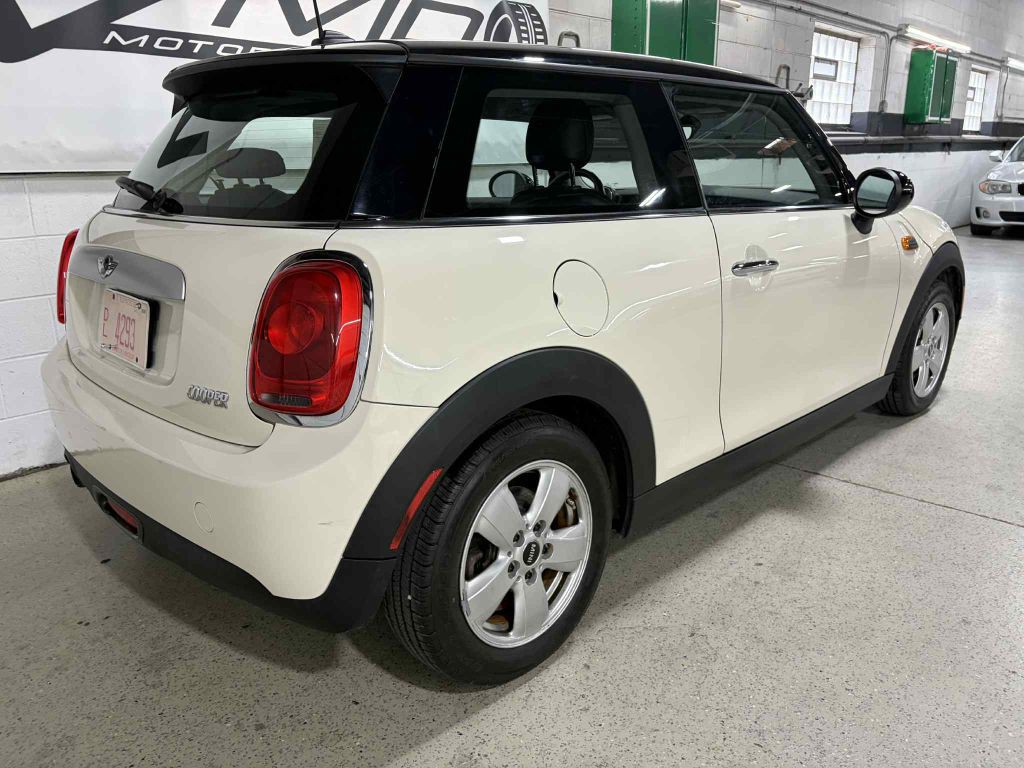 2015 MINI Cooper Image 6