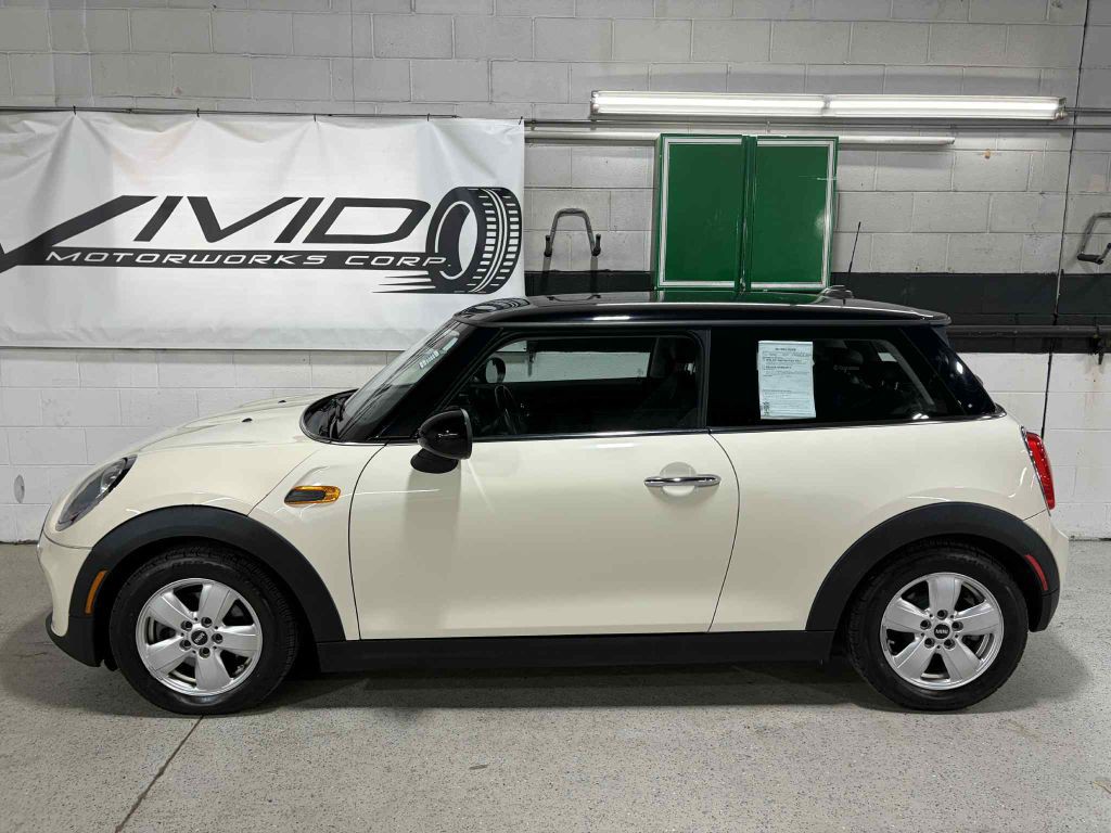 2015 MINI Cooper Image 8