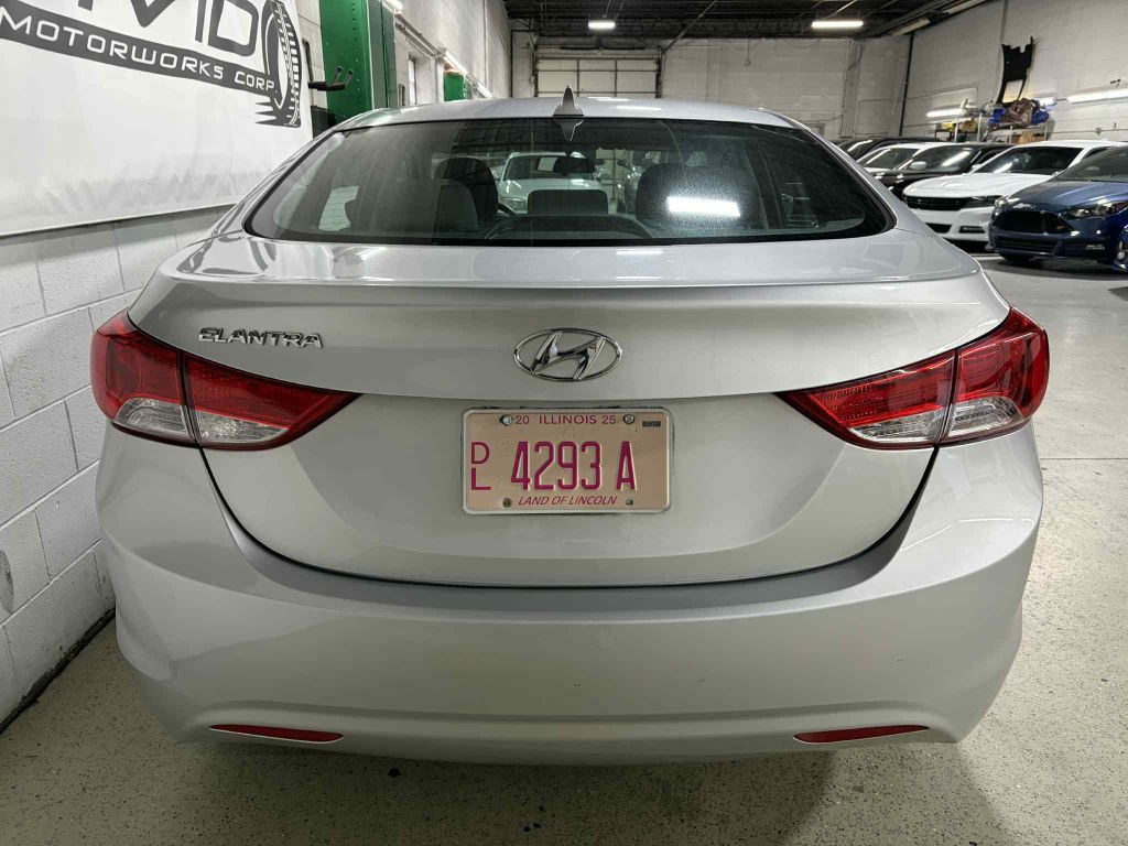 2013 Hyundai Elantra Image 7