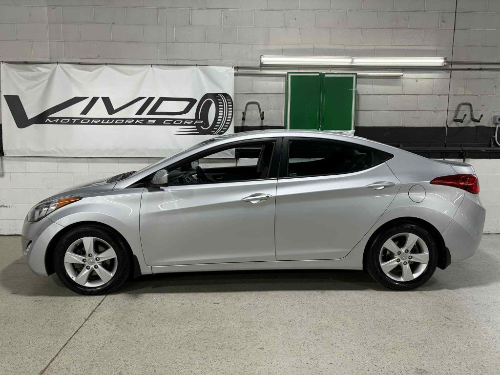 2013 Hyundai Elantra Image 9