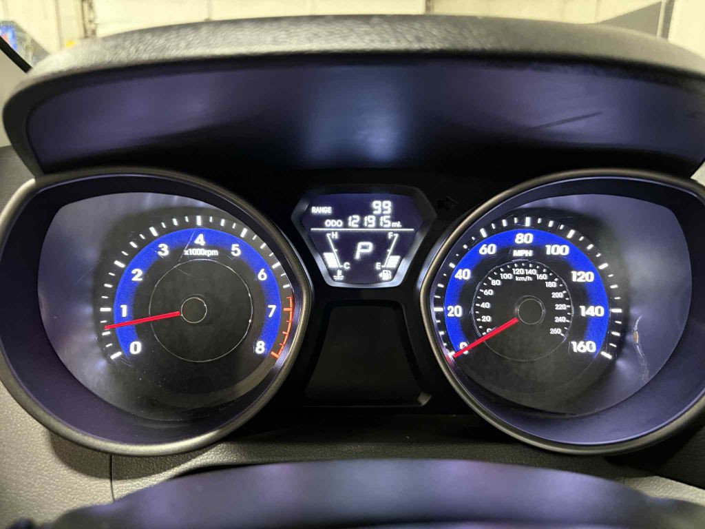 2013 Hyundai Elantra Image 13