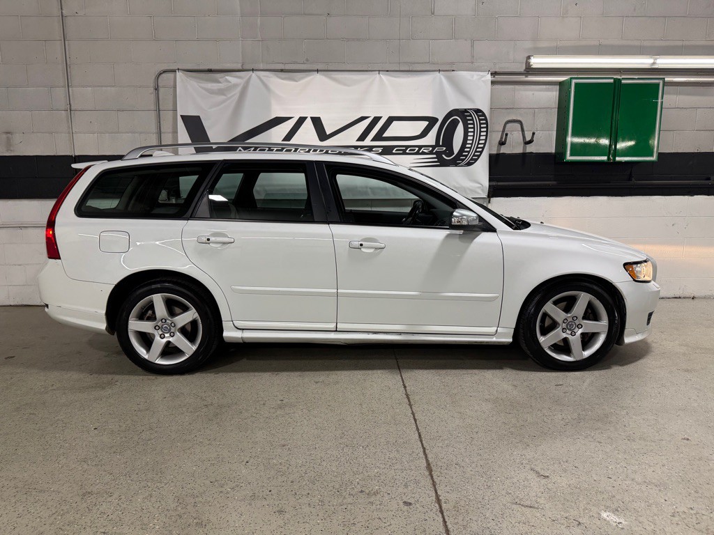 2010 Volvo V50 Image 7