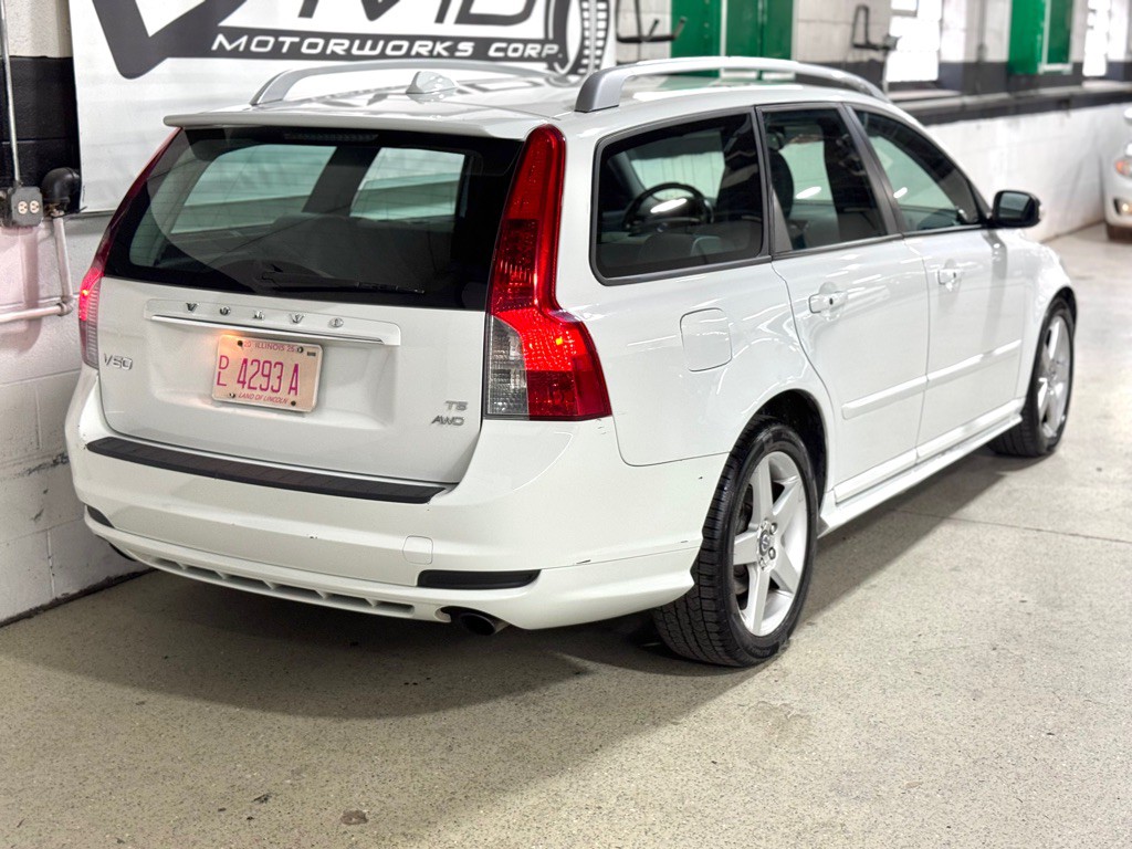 2010 Volvo V50 Image 8