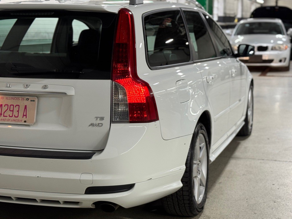 2010 Volvo V50 Image 9