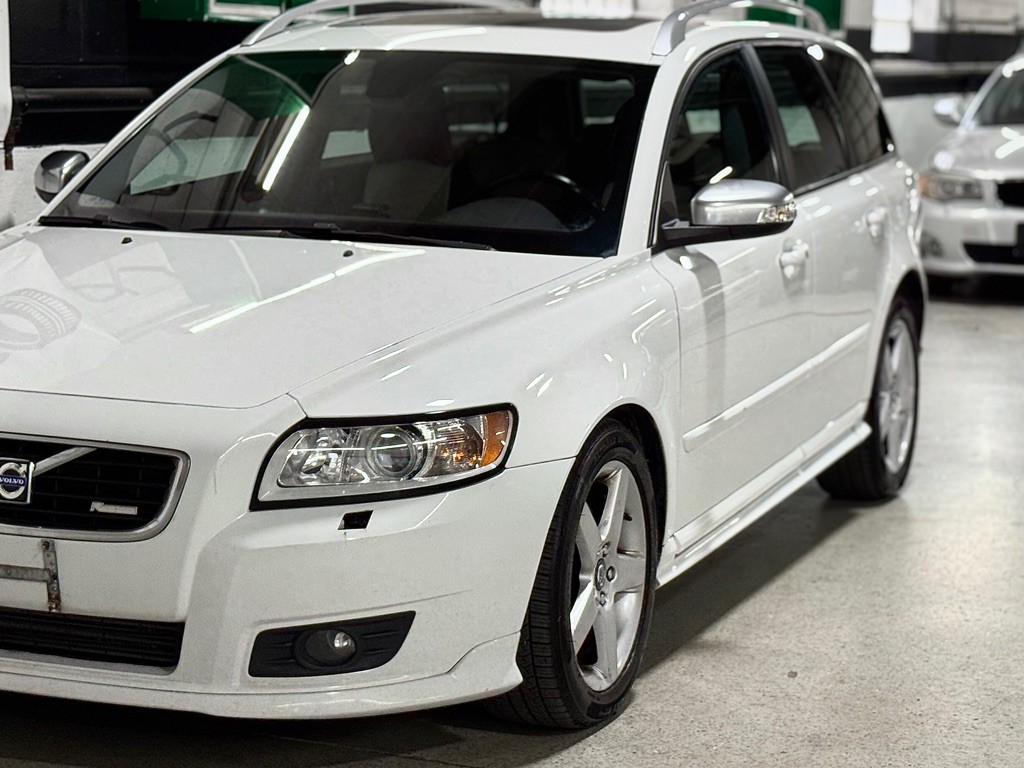 2010 Volvo V50 Image 12