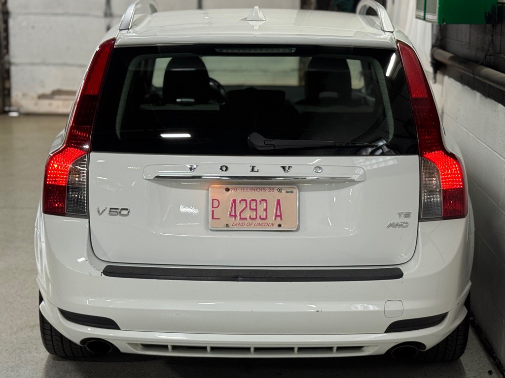 2010 Volvo V50 Image 16
