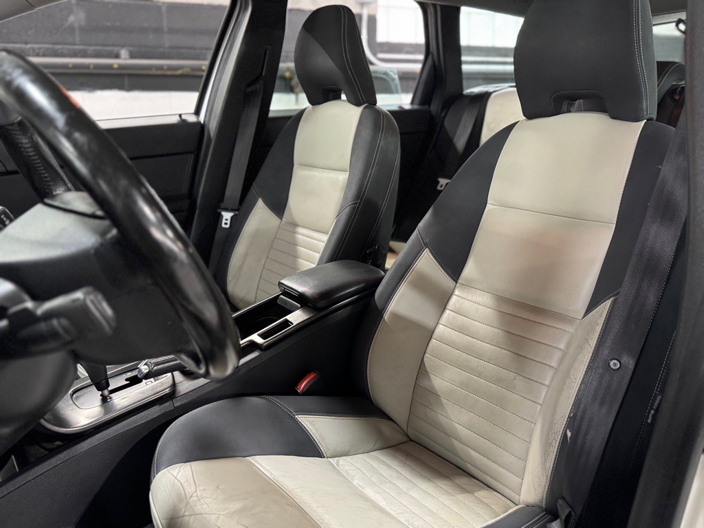 2010 Volvo V50 Image 17