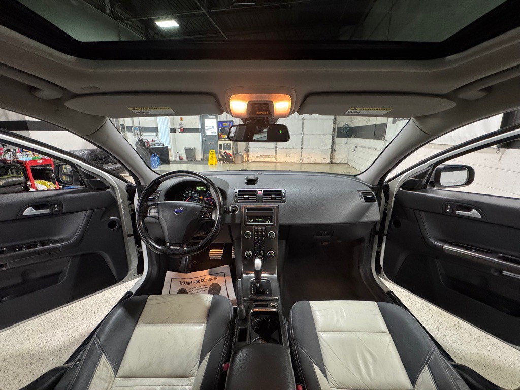 2010 Volvo V50 Image 20