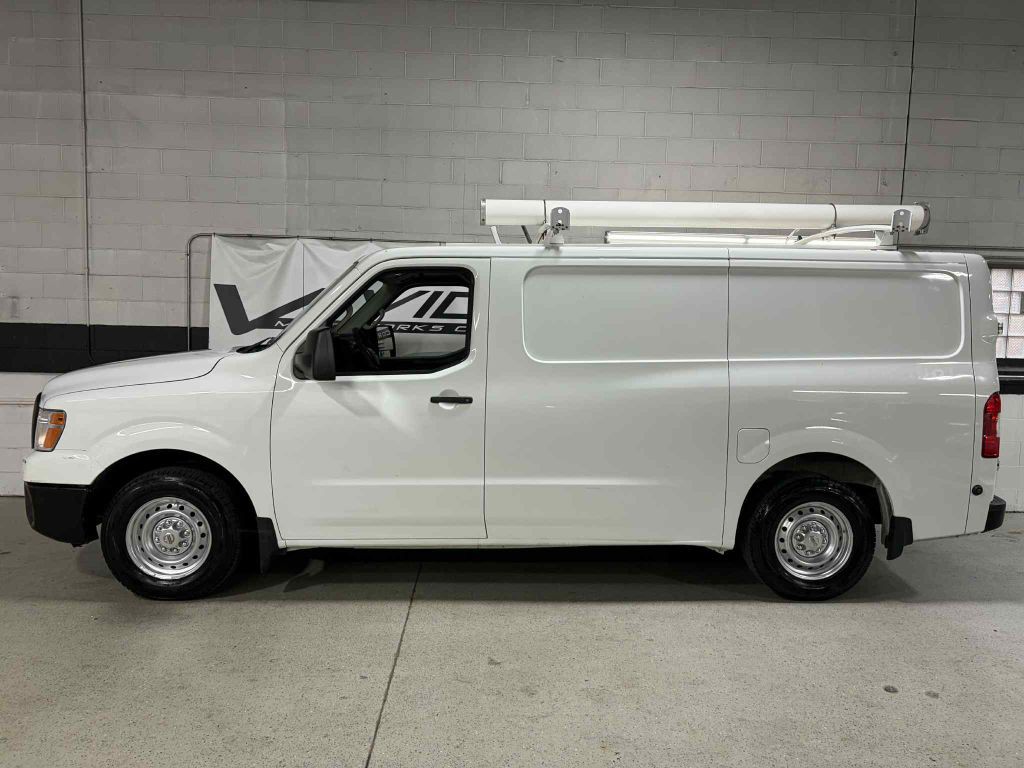 2015 Nissan NV Image 9