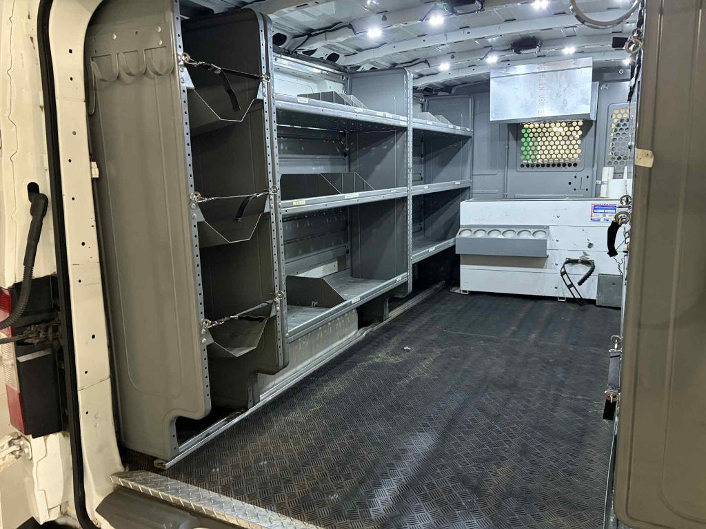 2015 Nissan NV Image 14