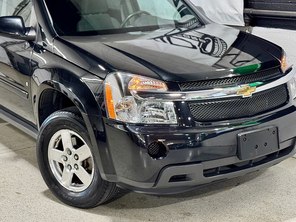 2008 Chevrolet Equinox Image 2