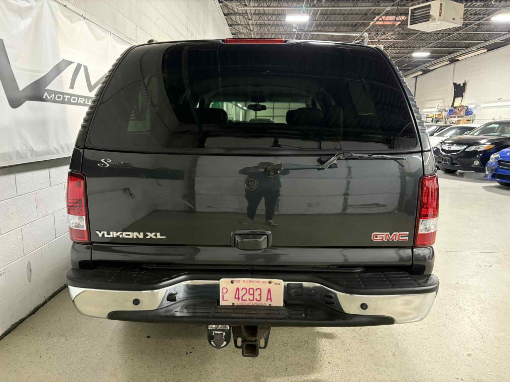 2004 GMC Yukon Image 7