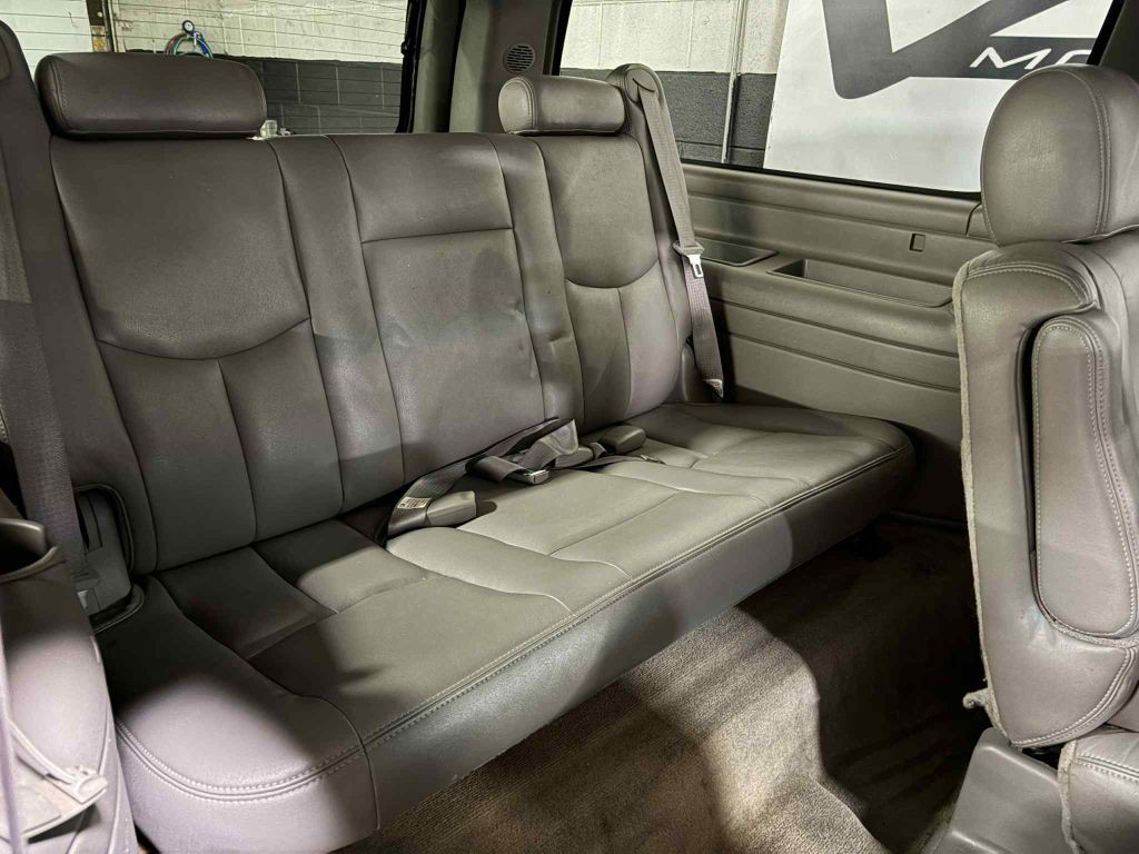 2004 GMC Yukon Image 19