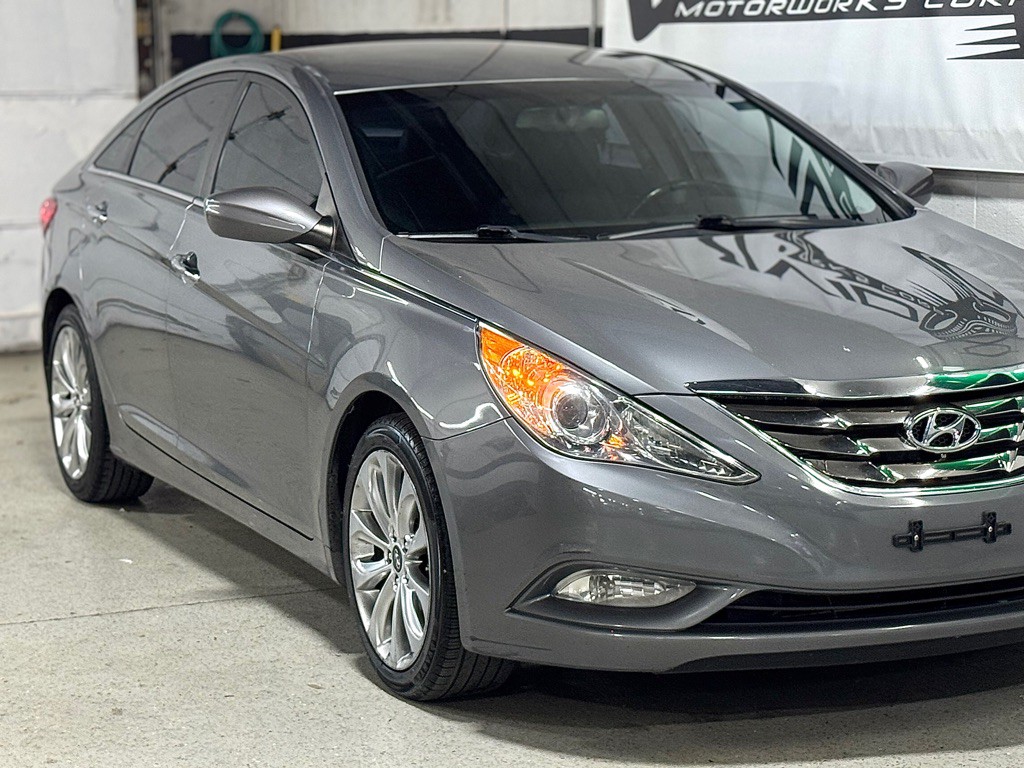 2012 Hyundai Sonata Image 2