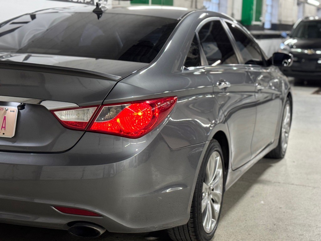 2012 Hyundai Sonata Image 8