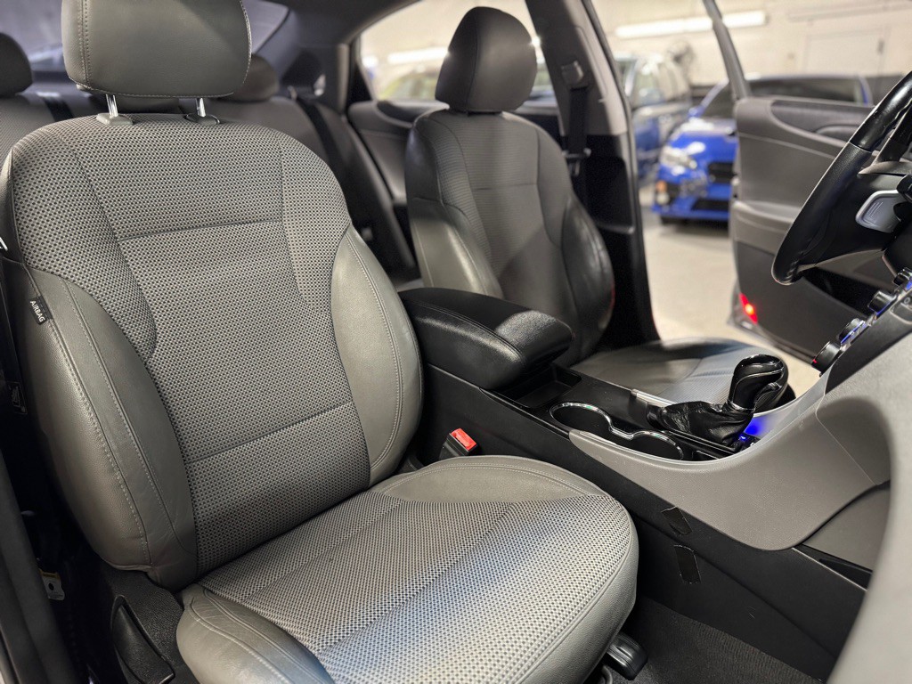2012 Hyundai Sonata Image 15