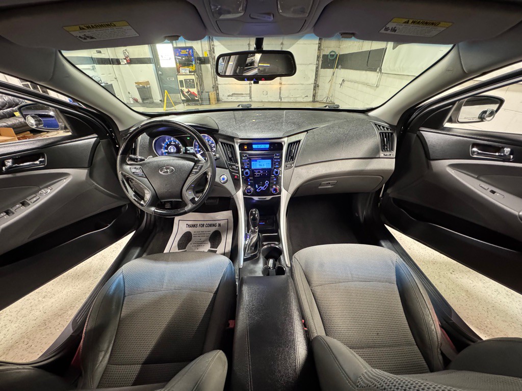2012 Hyundai Sonata Image 17