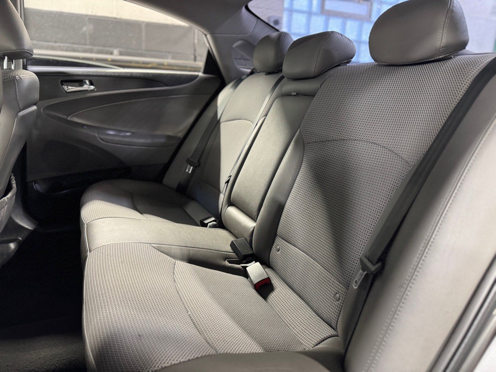 2012 Hyundai Sonata Image 19