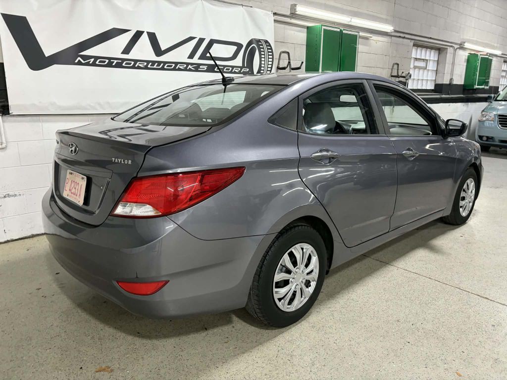2016 Hyundai Accent Image 7