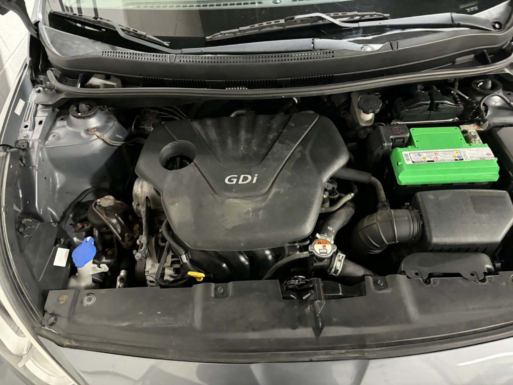 2016 Hyundai Accent Image 12