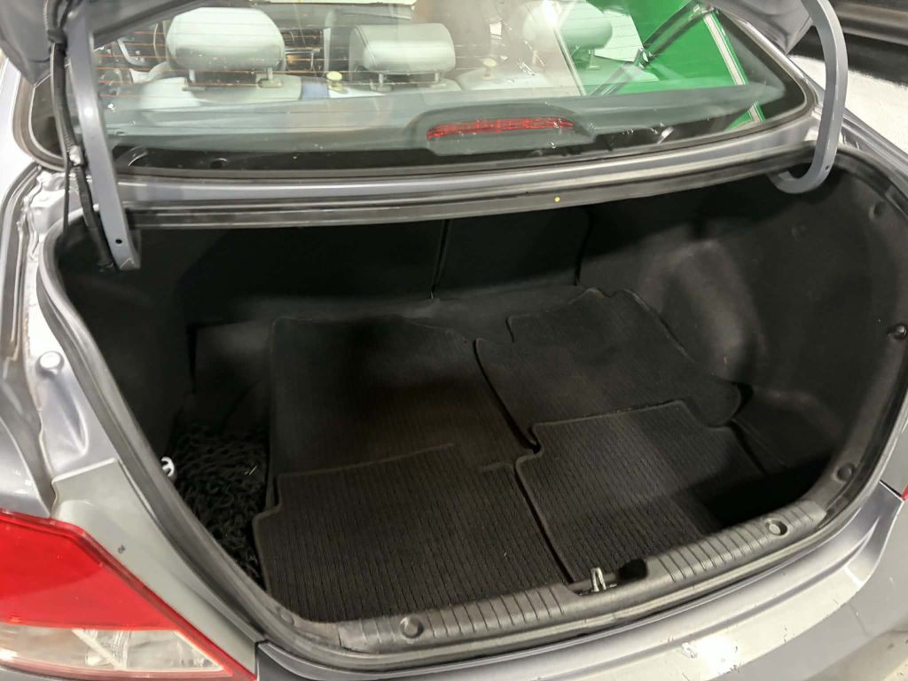 2016 Hyundai Accent Image 15