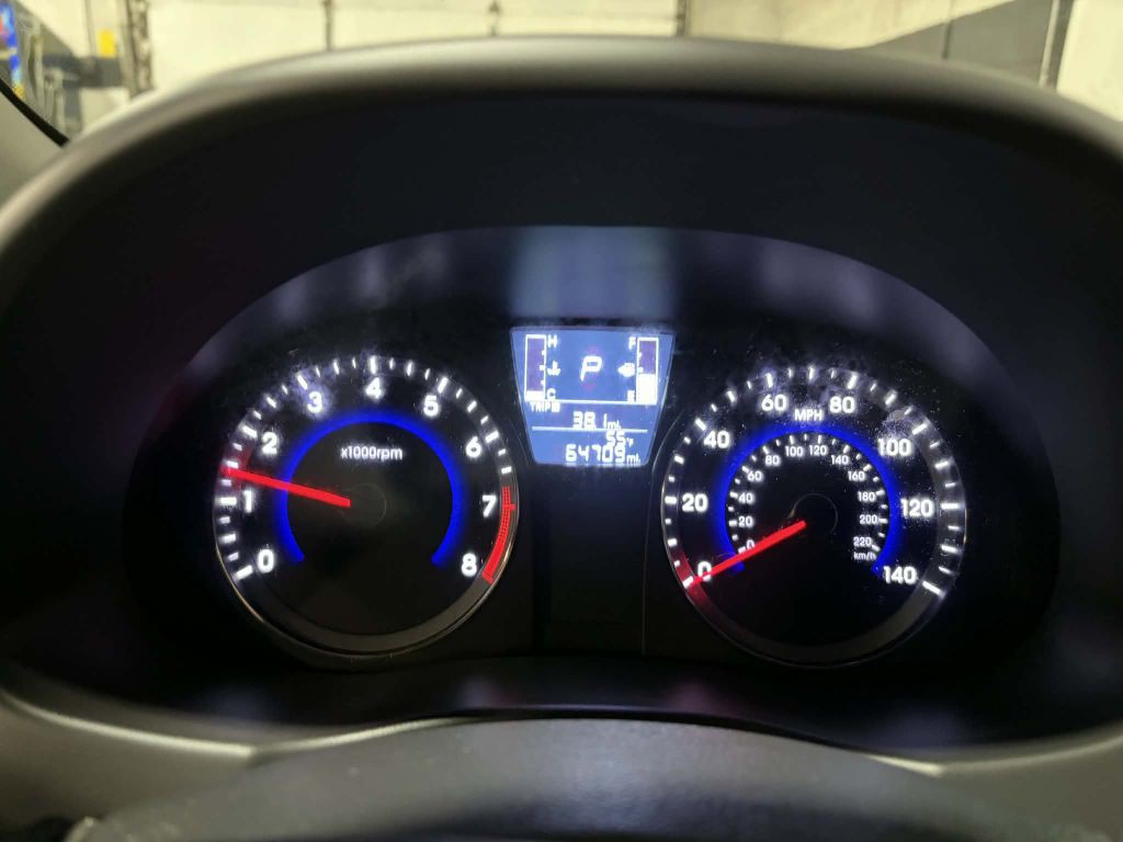 2016 Hyundai Accent Image 18