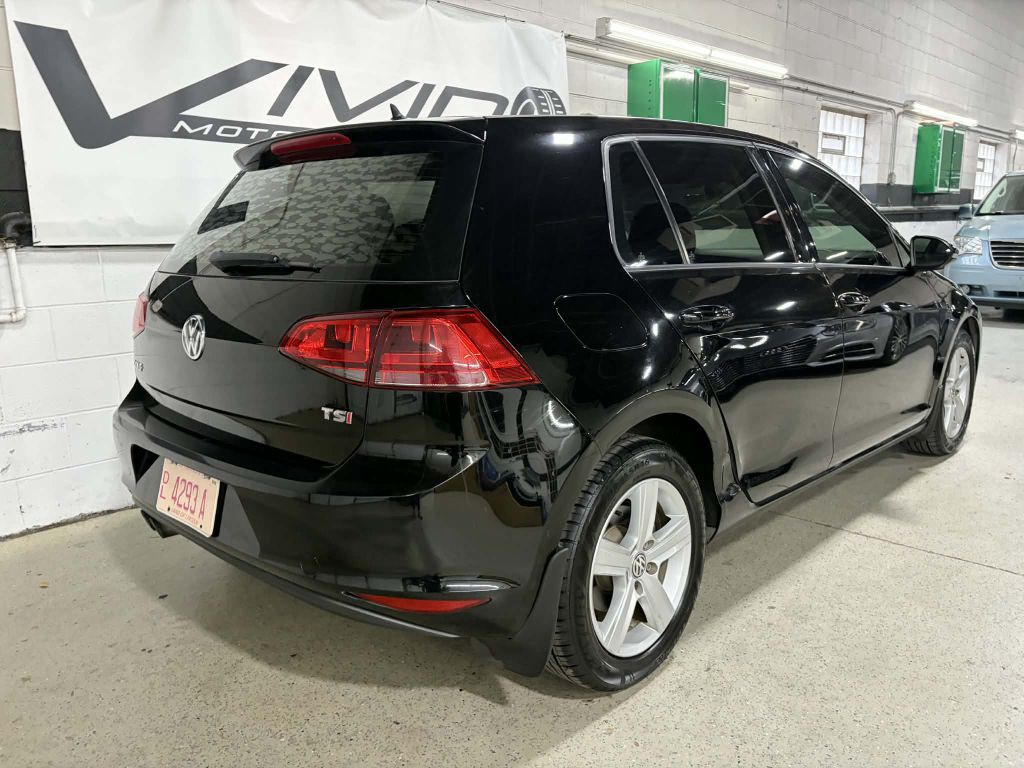 2017 Volkswagen Golf Image 6