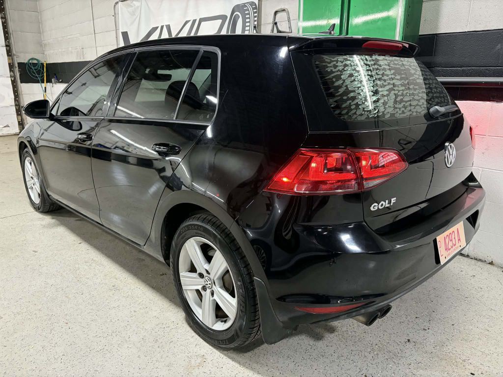 2017 Volkswagen Golf Image 8