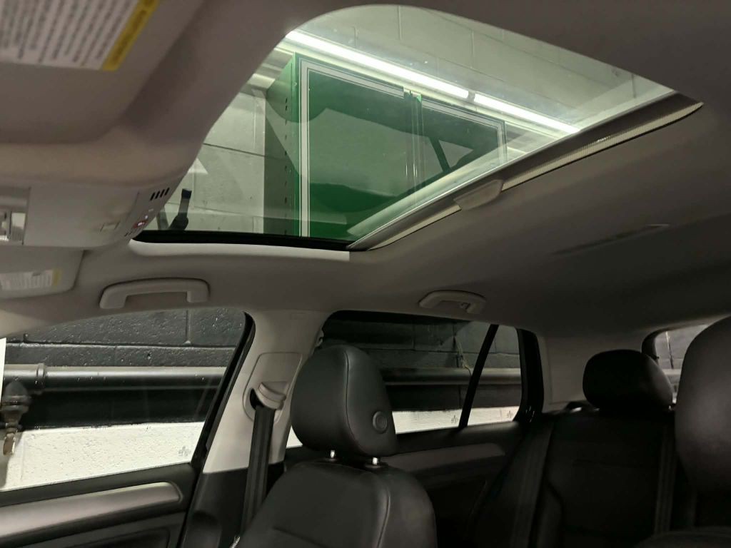 2017 Volkswagen Golf Image 15