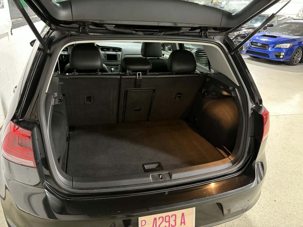 2017 Volkswagen Golf Image 20