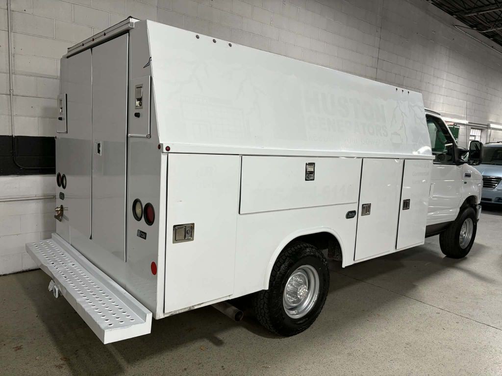 2015 Ford Econoline Image 6