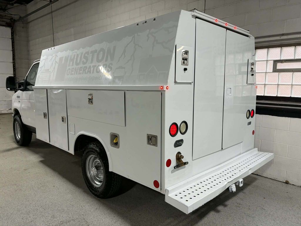 2015 Ford Econoline Image 8