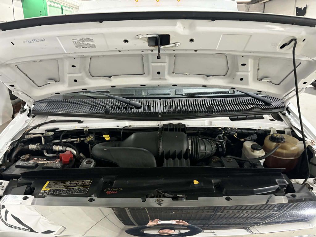 2015 Ford Econoline Image 13