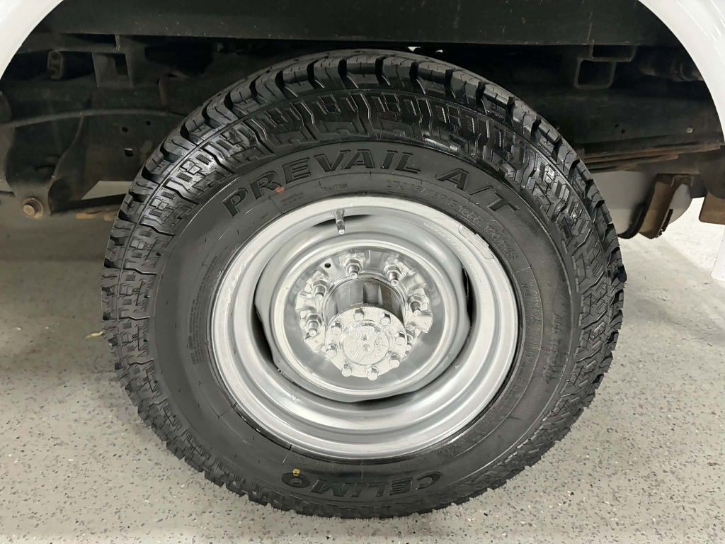 2015 Ford Econoline Image 14