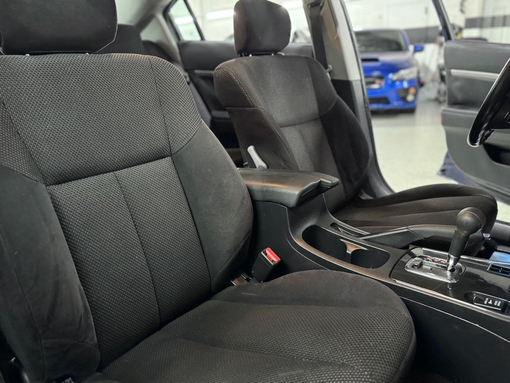 2009 Mitsubishi Galant Image 21