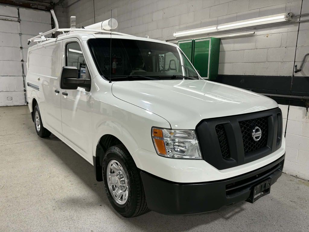 2015 Nissan NV Image 4