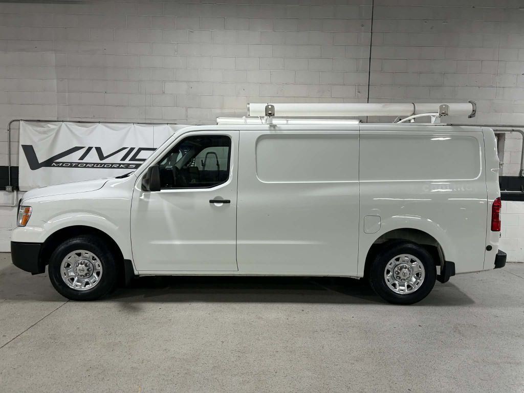 2015 Nissan NV Image 9