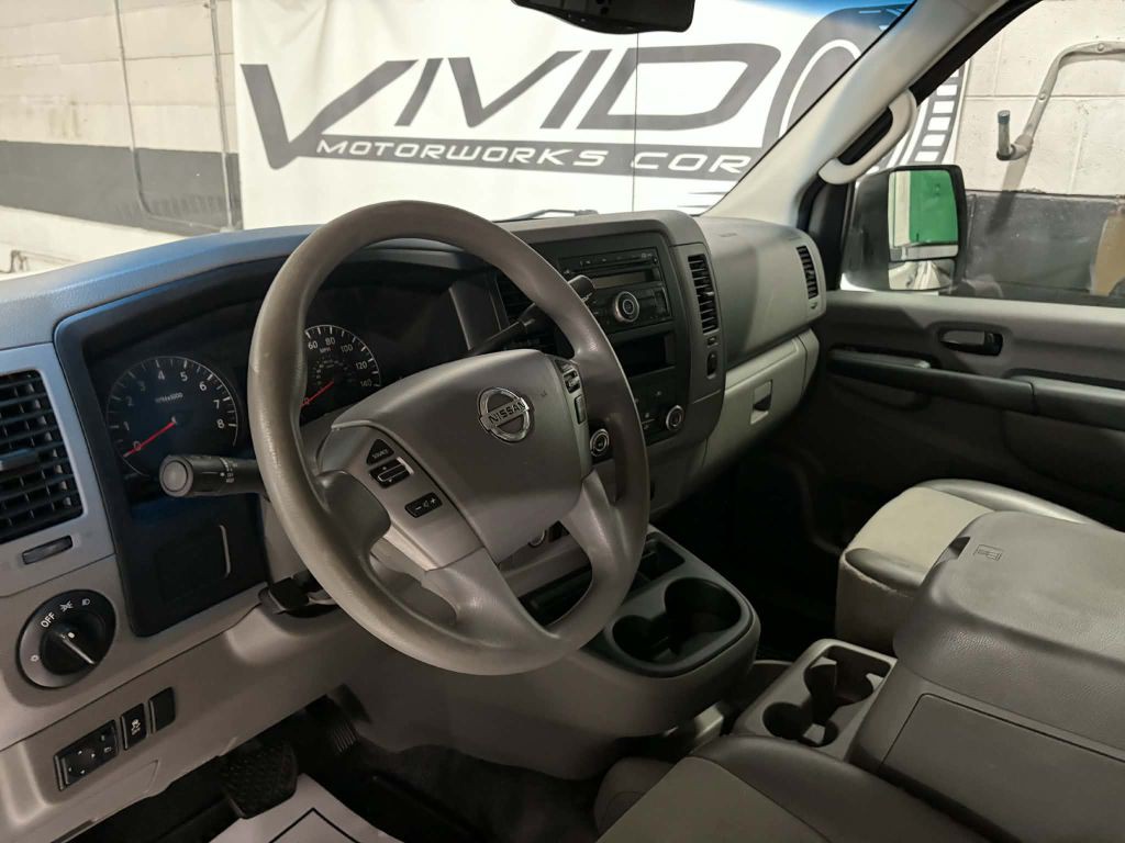 2015 Nissan NV Image 17