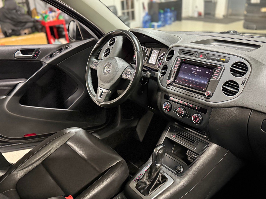 2017 Volkswagen Tiguan Image 16