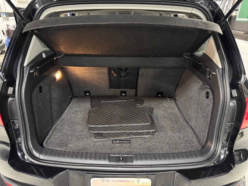 2017 Volkswagen Tiguan Image 24