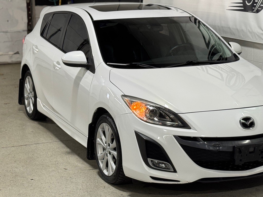 2010 Mazda Mazda3 Image 2