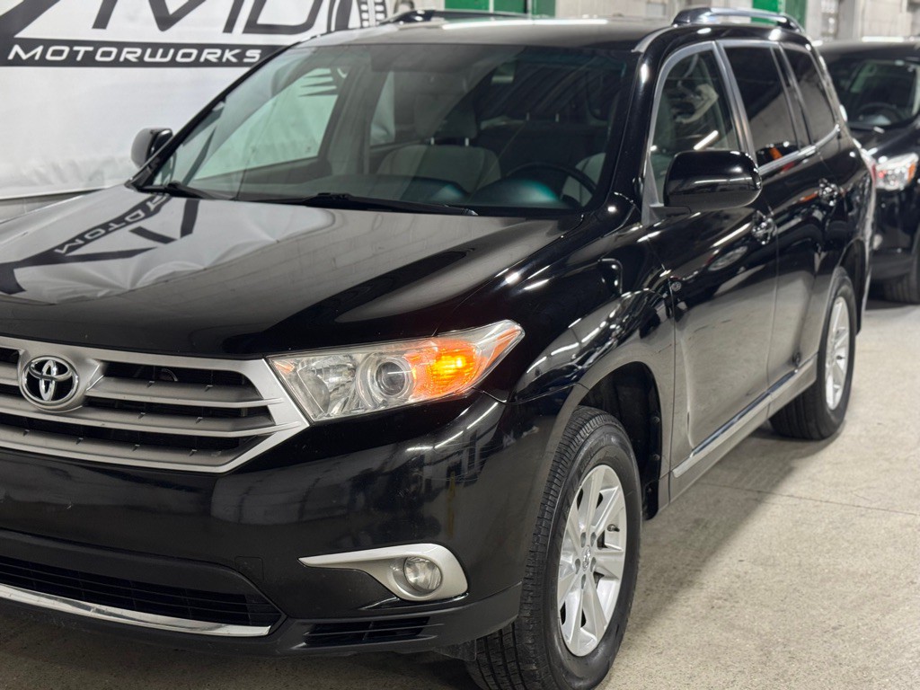 2013 Toyota Highlander Image 12