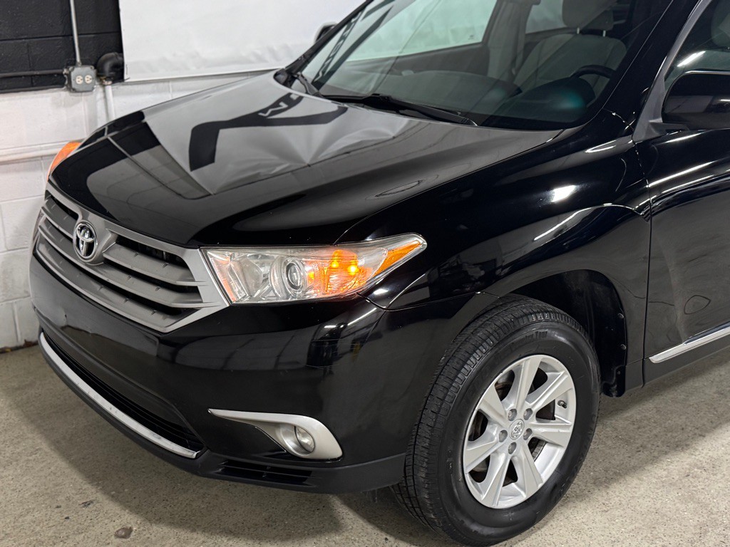 2013 Toyota Highlander Image 13