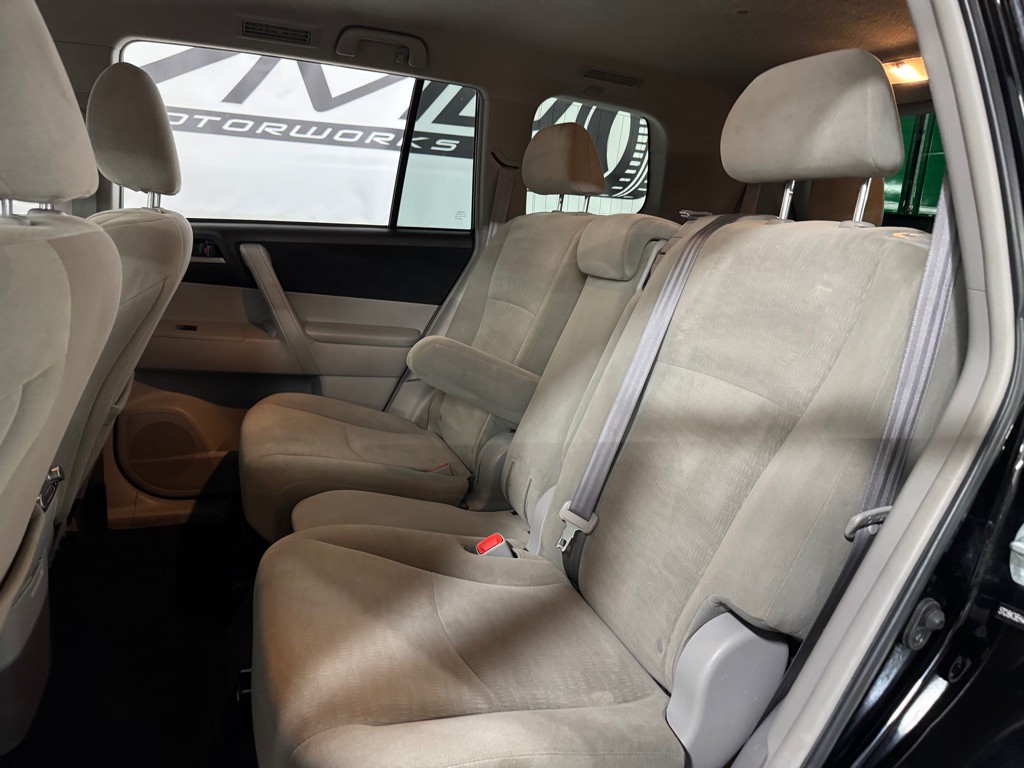 2013 Toyota Highlander Image 19