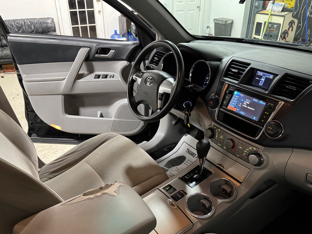 2013 Toyota Highlander Image 20
