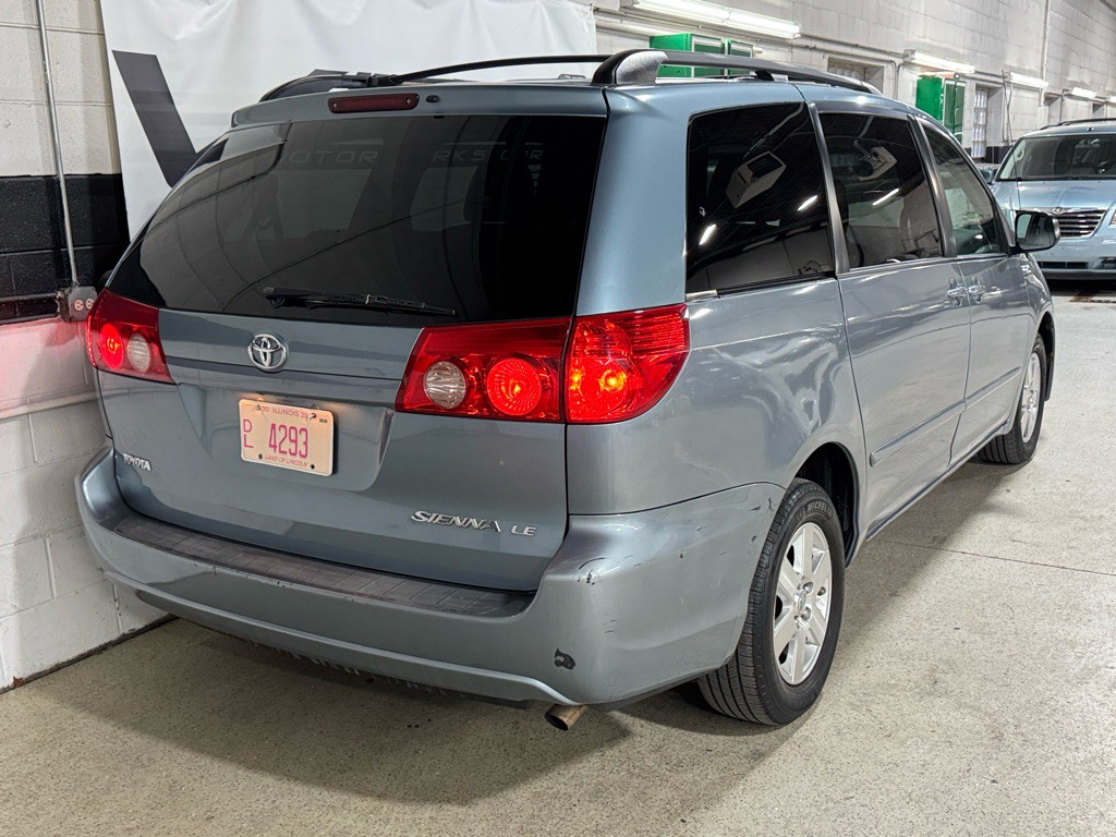 2009 Toyota Sienna Image 9