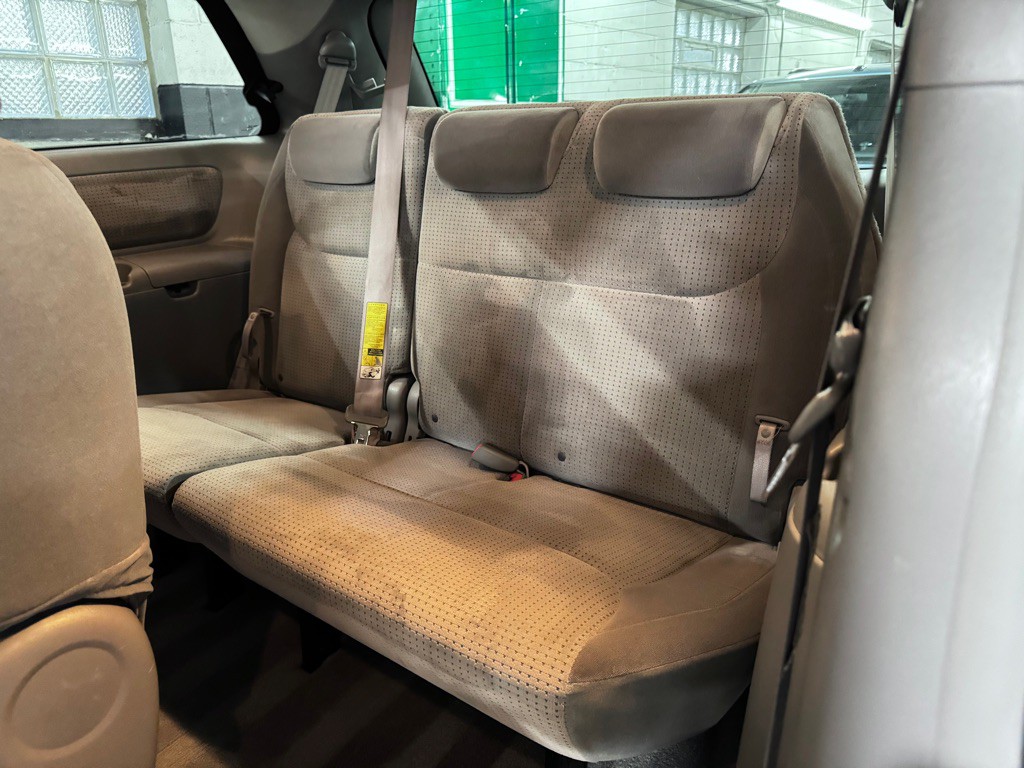 2009 Toyota Sienna Image 19