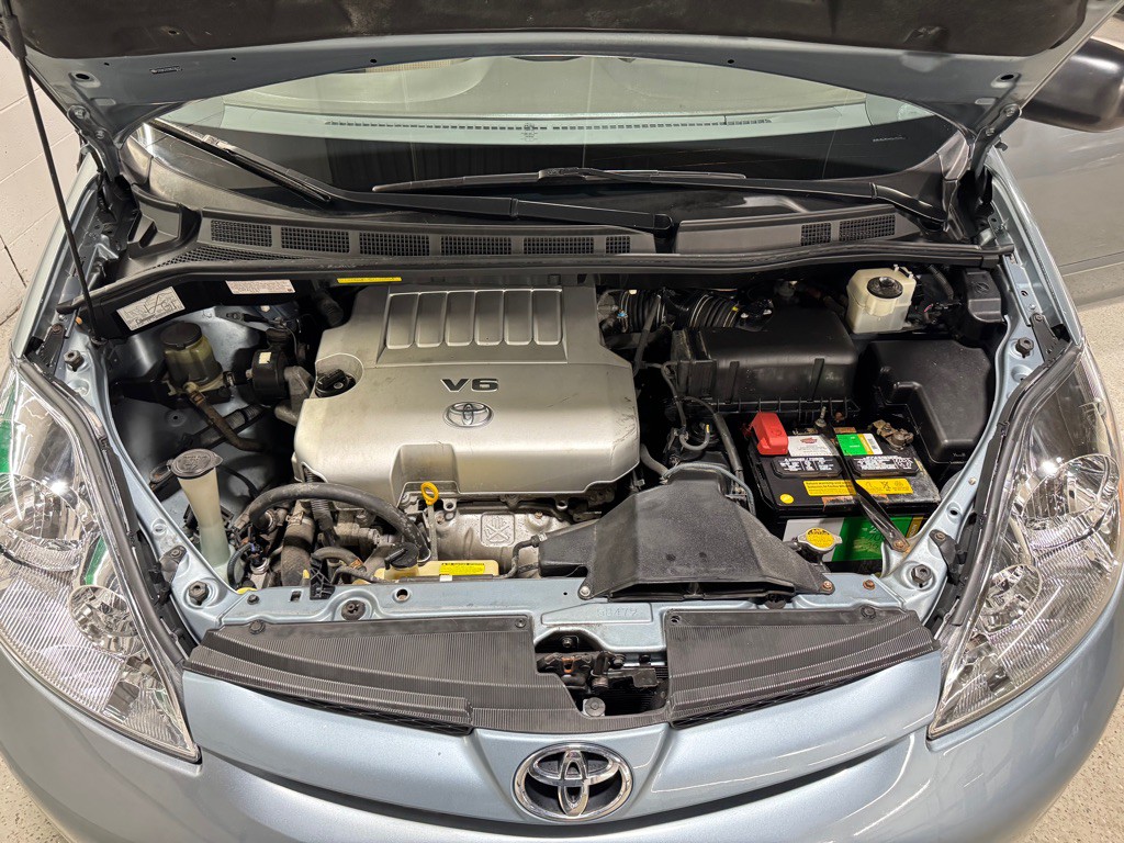 2009 Toyota Sienna Image 27