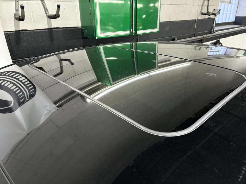 2015 INFINITI Q50 Image 10